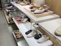 -BeLLE 百丽(上海月星环球港店)