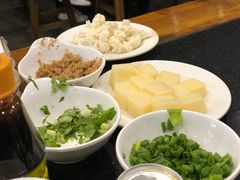 芋儿-冯记香辣兔火锅(茶店子总店)