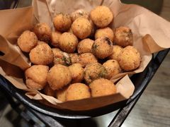 -70后饭吧(府河街店)