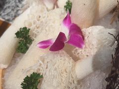 -老牌坊云南鱼豆花火锅(哈西万达店)