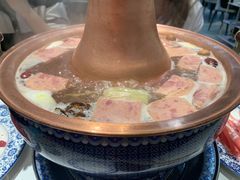 -一只羊·铜锅涮羊肉烧烤