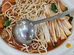 -霄汉牛三鲜湖北砂锅菜(万松园2店)