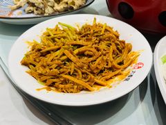 -六泰居·尔滨地标·东北菜(泰山路店)