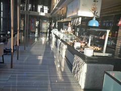 自助取餐区-唐拉雅秀酒店-西锦汇空中BBQ·思创餐厅