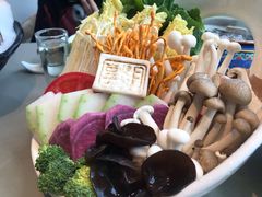 -享月汤皇·海鲜小火锅·聚会(曲江创意谷店)