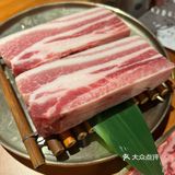 大快朵颐烤肉时