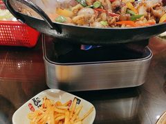 -富正毅三下锅·湘西韵味(天门山索道店)