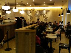 大堂-星巴克臻选(广州沙面店)