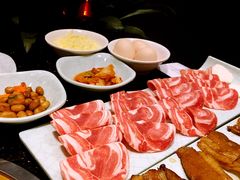 -猪啊牛呀羊啊铜盘烤肉(正大广场店)