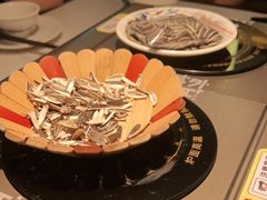 -江边城外烤全鱼(世茂广场店)