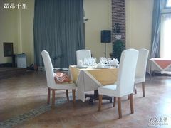 餐厅的桌椅-意大利农场度假村