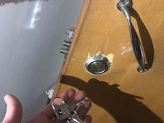-辉记开锁换锁·配汽车钥匙