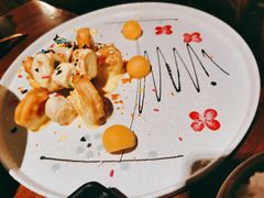 蜂蜜芥虾球-檐下风铃酒馆