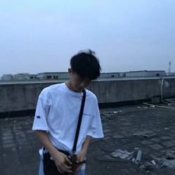 -苏奇发型·烫发染发