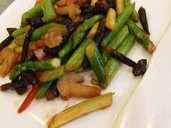 鲜芦笋鸡松菌炒兰-朱仔记食府(江南大道店)