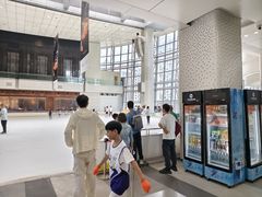 -冰纷万象滑冰场(深圳万象城店)