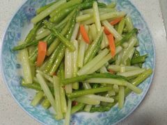 -爱的果实月嫂育婴师(世纪东方店)