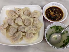 -孖妹上肉饺子馆