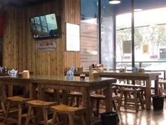 大堂-陇上全荟兰州传统牛肉面(延吉路店)