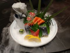 -鼎泰亨·海鲜牛肉餐厅(滨江店)