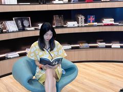 -涨巢·潮玩水疗局