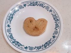 蝴蝶酥-上海哈尔滨食品厂(汇联商厦店)