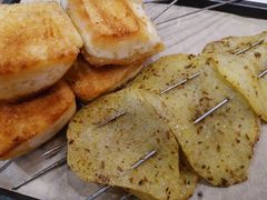 咸香大馒头-宝记烧烤·碳锅羊肉·羊蝎子火锅·夜食社(文体路创始店)