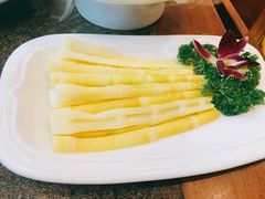 南川玉笋尖-小天鹅火锅·一线江景洪鼎旗舰店(洪崖洞店)