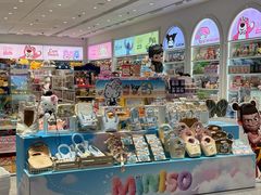 -名创优品(山东青岛华润万象城店)