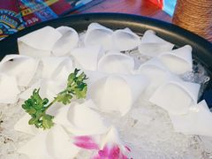 -老牌坊云南鱼豆花火锅(哈西万达店)