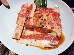 -山川小町·极番烧肉(新地假日广场店)