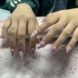 -桃子的美甲店