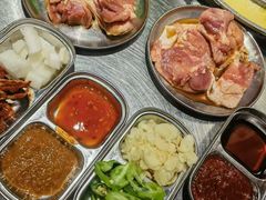 -猪掌柜韩国烤肉(六折店)