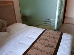-江门古兜温泉小镇
