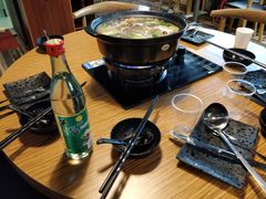 -陆记牛庄·碳锅龙虾烧烤(爱上花园店)