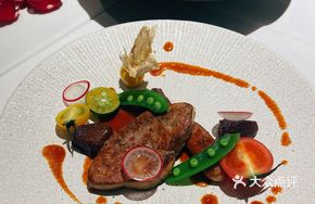 Pan-Seared Foie Gras with Red Wine Poached Pear and Red Wine Sauce