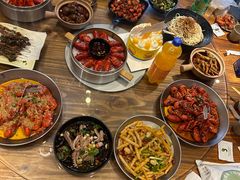 -巴厘龙虾·榜首油焖大虾(音乐学院·沿江酒馆店)