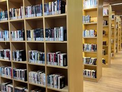 -漕河泾街道图书馆(漕河泾社区文化活动中心店)