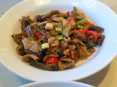 白辣椒菌菇炒肉-湖锦酒楼·旗舰店(三阳总店)