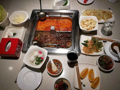 -海底捞火锅鲜切牛肉主题店(长寿路店)