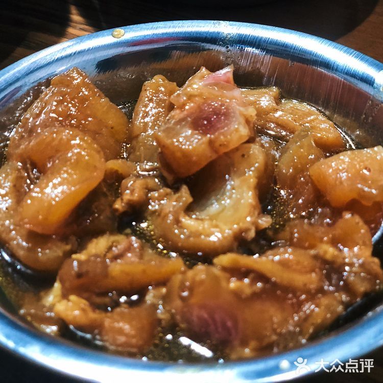 地铁一个多小时，来吃口网红肉