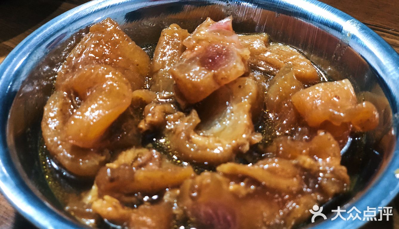 地铁一个多小时，来吃口网红肉