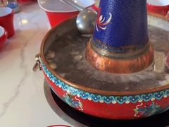 -毛辣果·贵州红酸汤牛肉火锅(西单店)