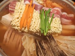 泡菜肥牛部队锅-春熙台韩国料理·章鱼肥牛(西丽店)