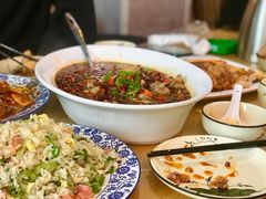 牛蛙-小草房川菜馆(华茂街店)
