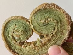 抹茶味蝴蝶酥-上海哈尔滨食品厂(长宁龙之梦购物公园店)