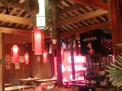 大堂-野山舂·贵州现舂酸汤火锅(鸿通城店)