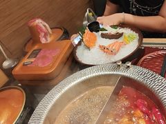 -牛YO寿喜烧·铁板烧和牛火锅自助(市府恒隆店)