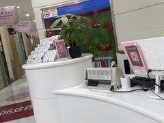 -雅悦齿科(顾村公园店)