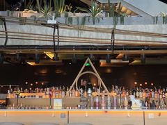 -The ROOF (通盈中心店)
